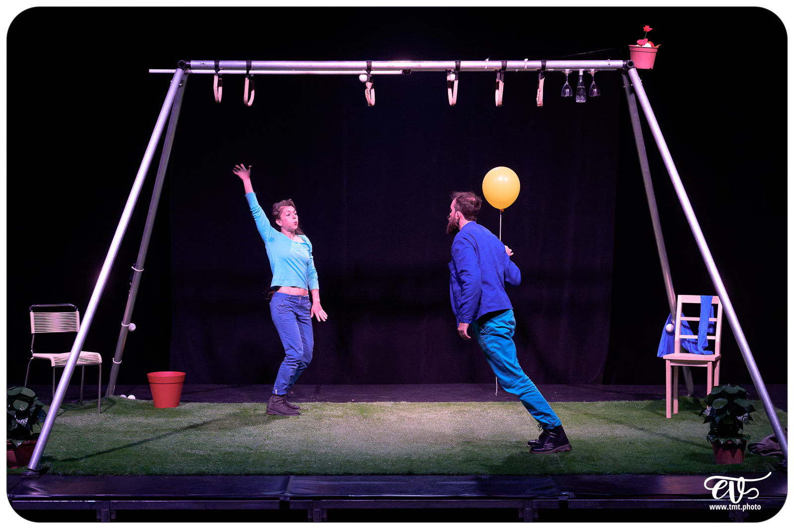 LE VERTIGE DE L'ENVERS (CIE L'ENVOLÉE CIRQUE)